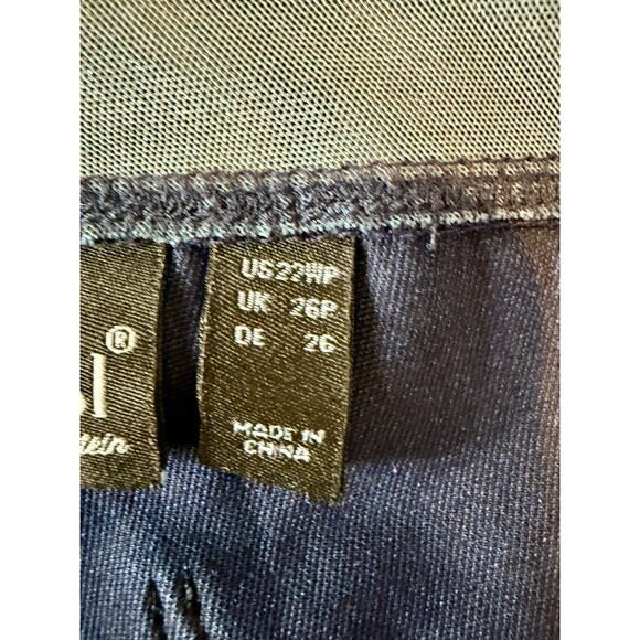 Women with Control Crop Pants Tummy Control Bue Jeans. NWT. Size US 22WP - Picture 4 of 14